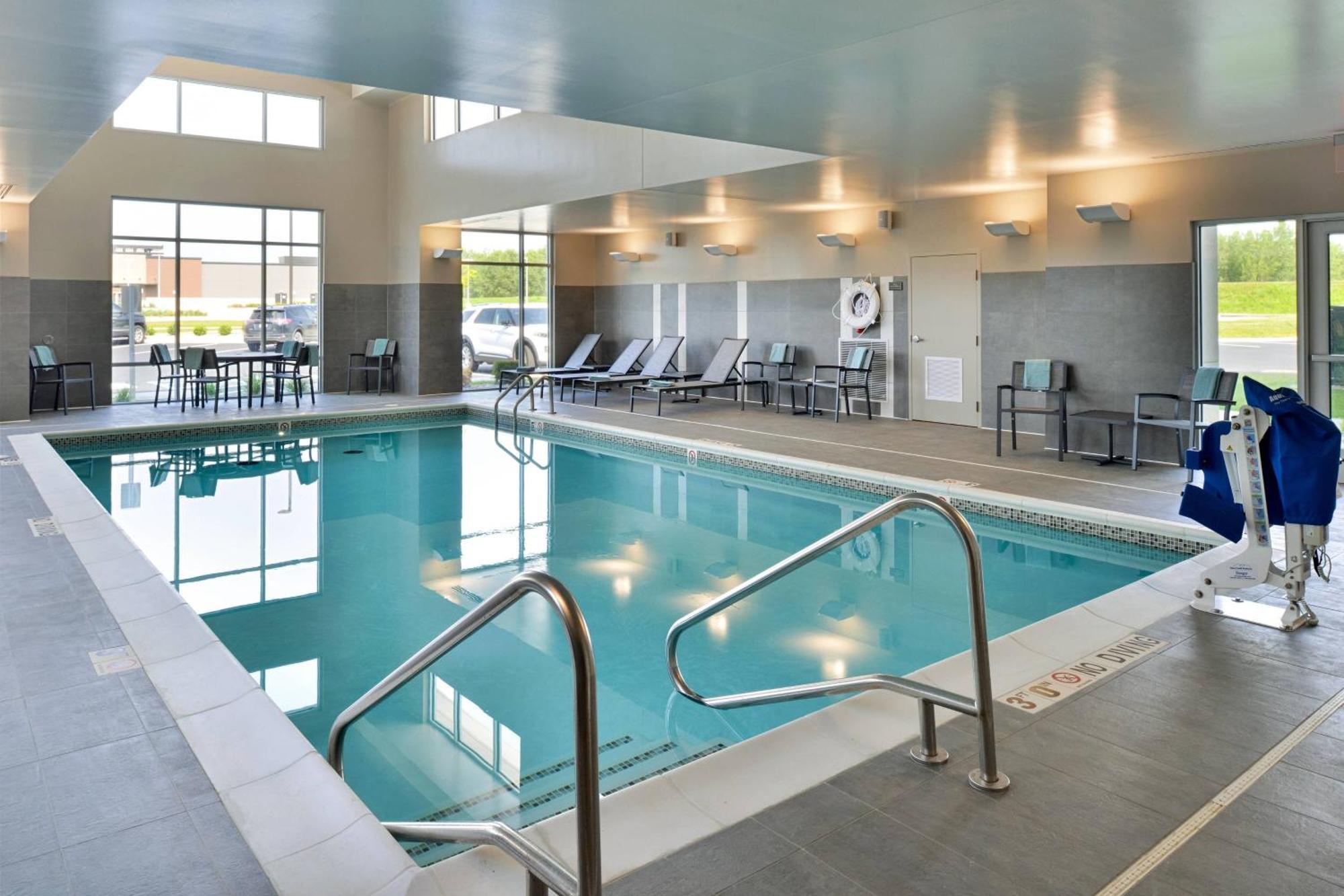 By Marriott St Louis Chesterfield