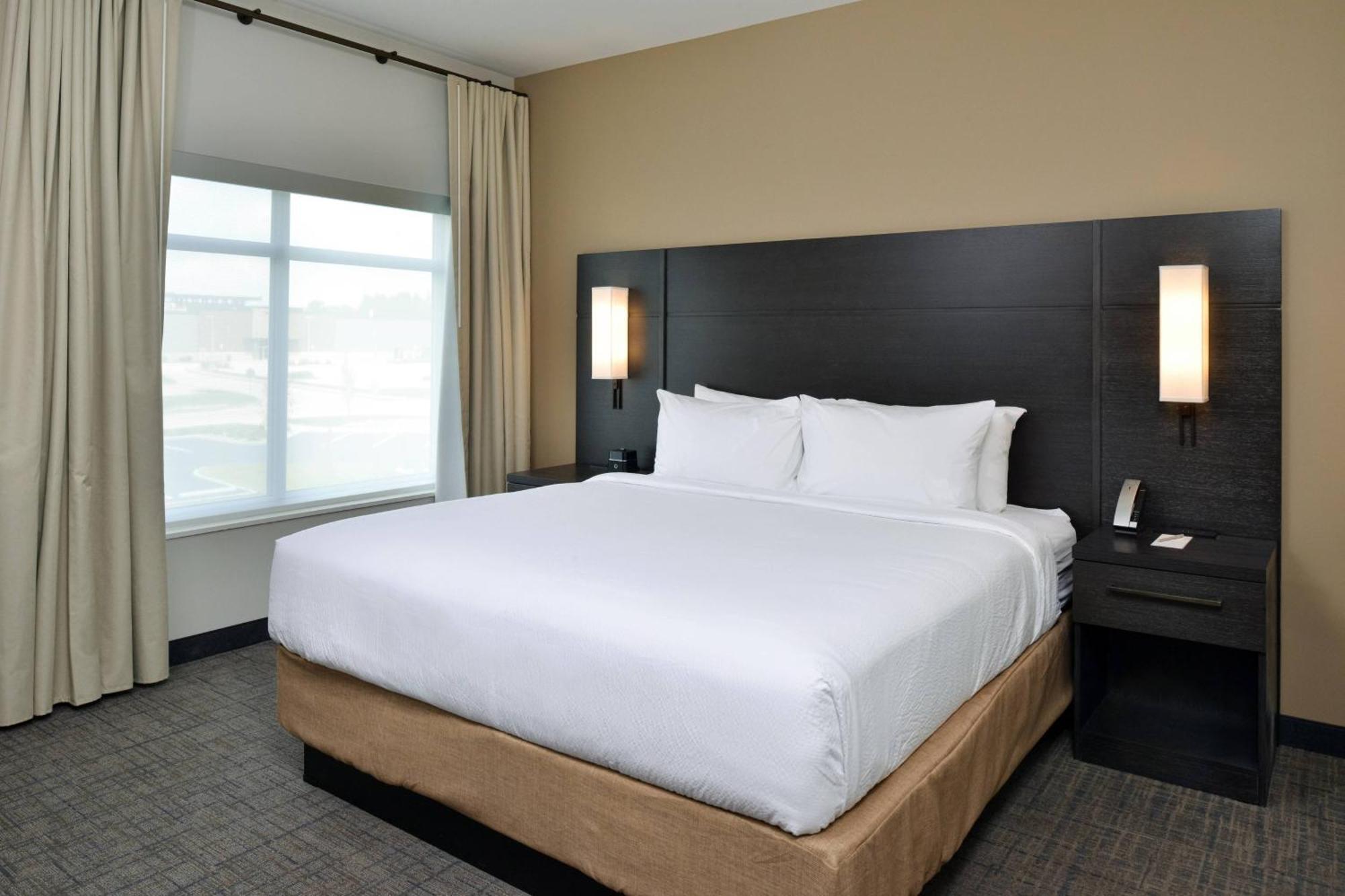 By Marriott St Louis Hotel